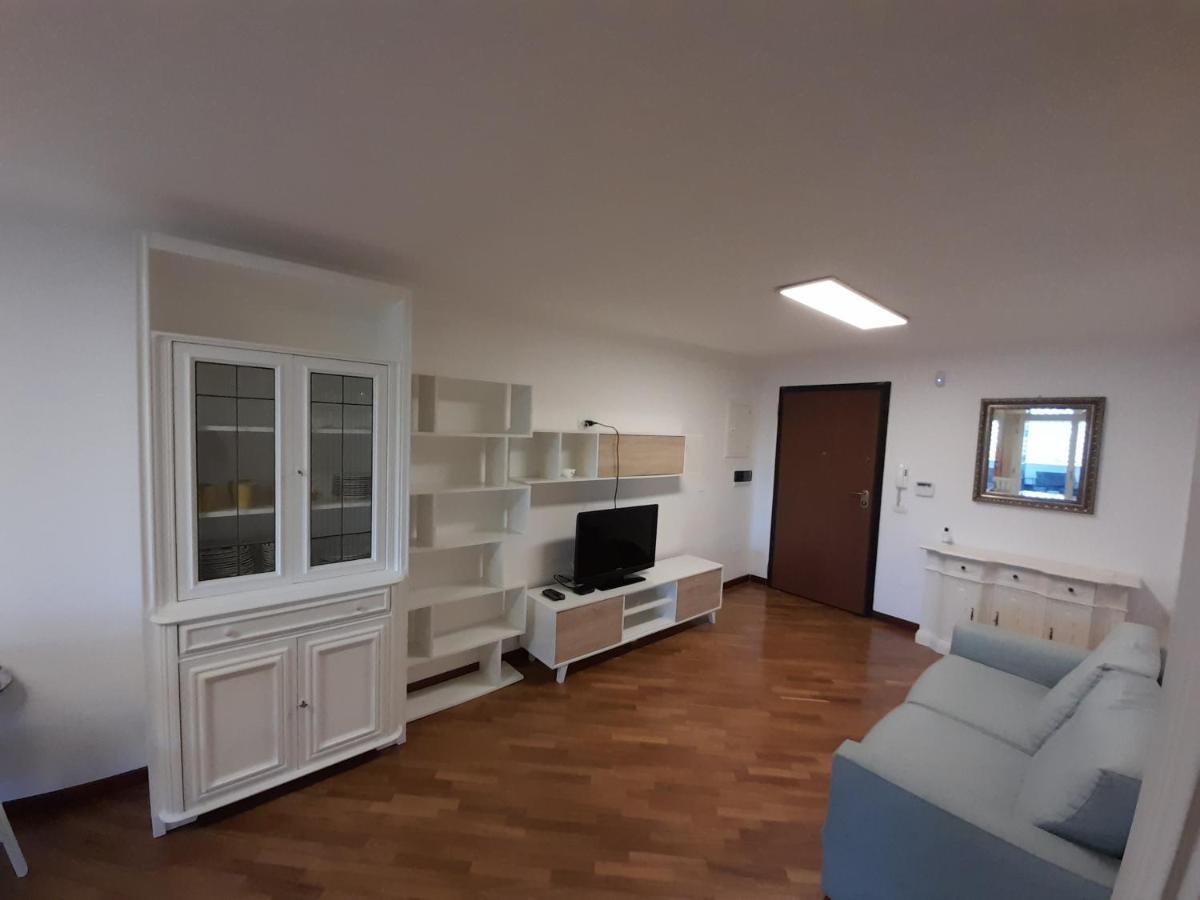 Dimora Emilia Lägenhet Lecce Exteriör bild