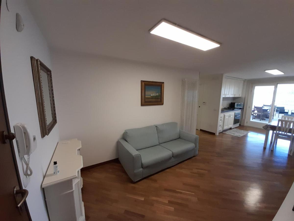 Dimora Emilia Lägenhet Lecce Exteriör bild