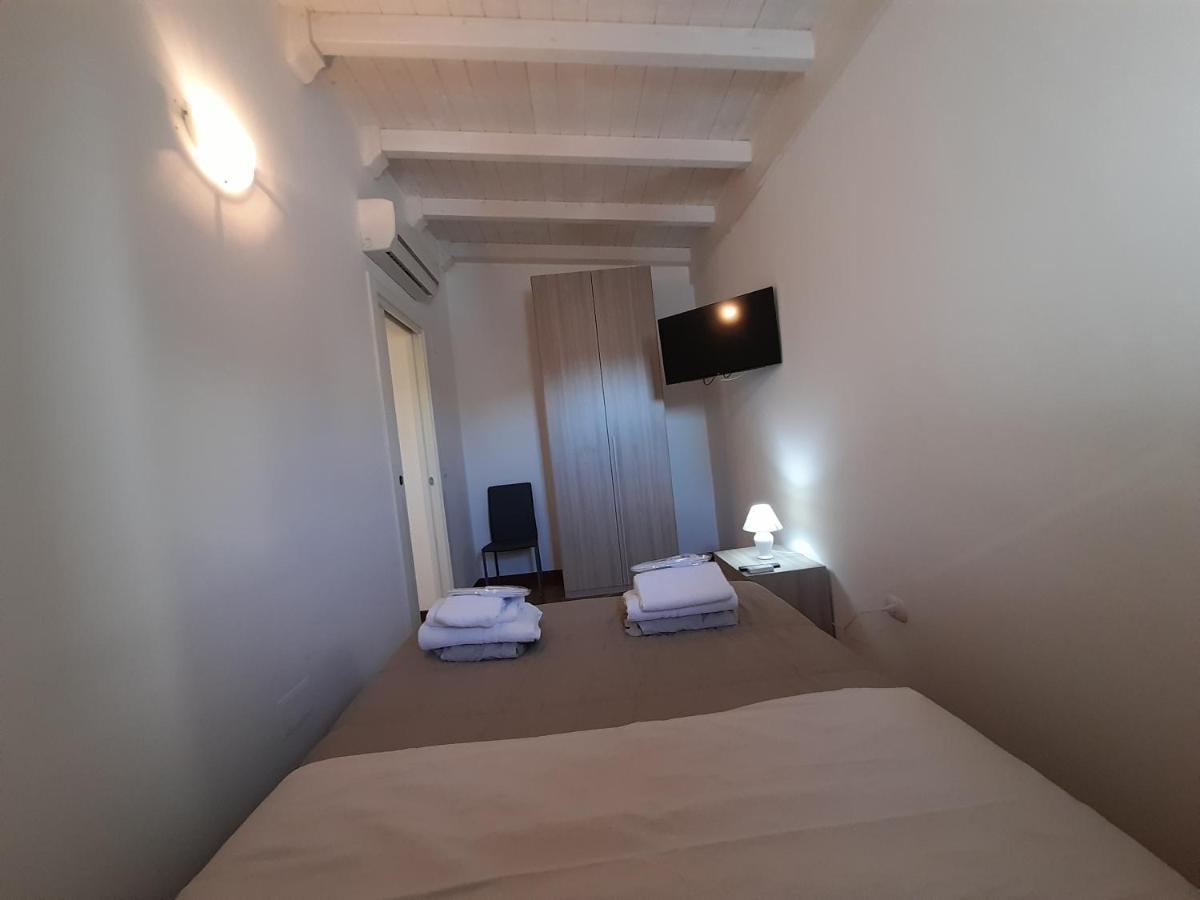Dimora Emilia Lägenhet Lecce Exteriör bild