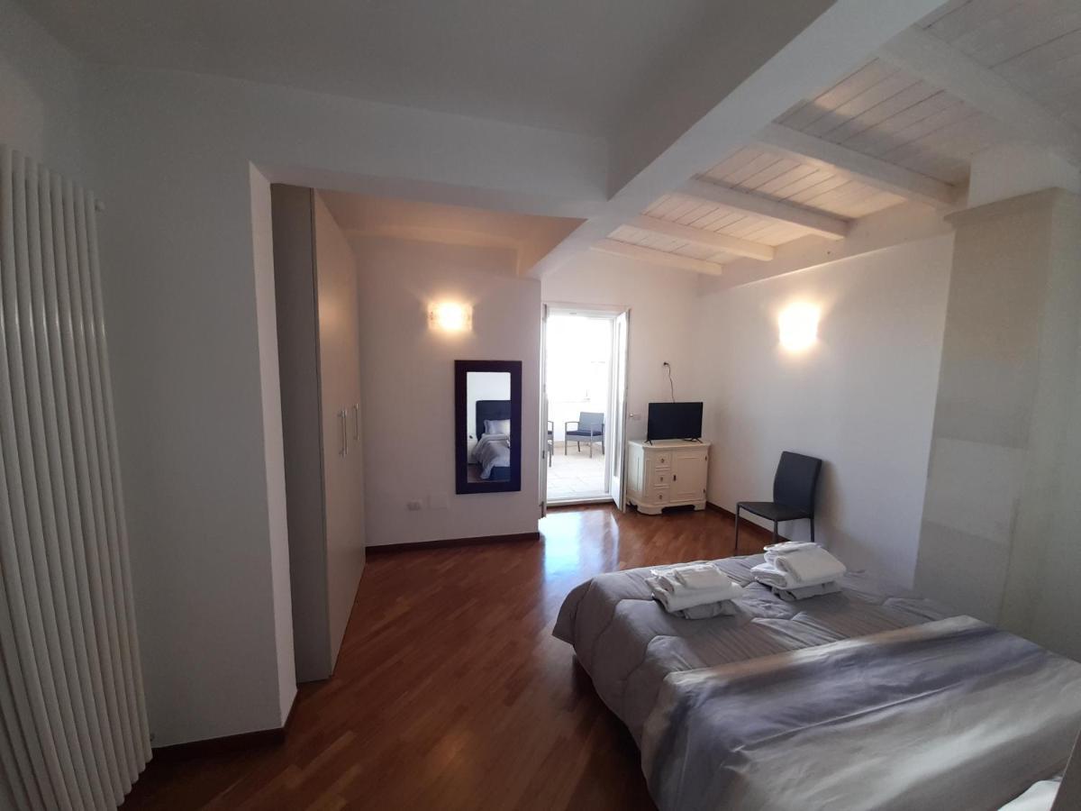 Dimora Emilia Lägenhet Lecce Exteriör bild