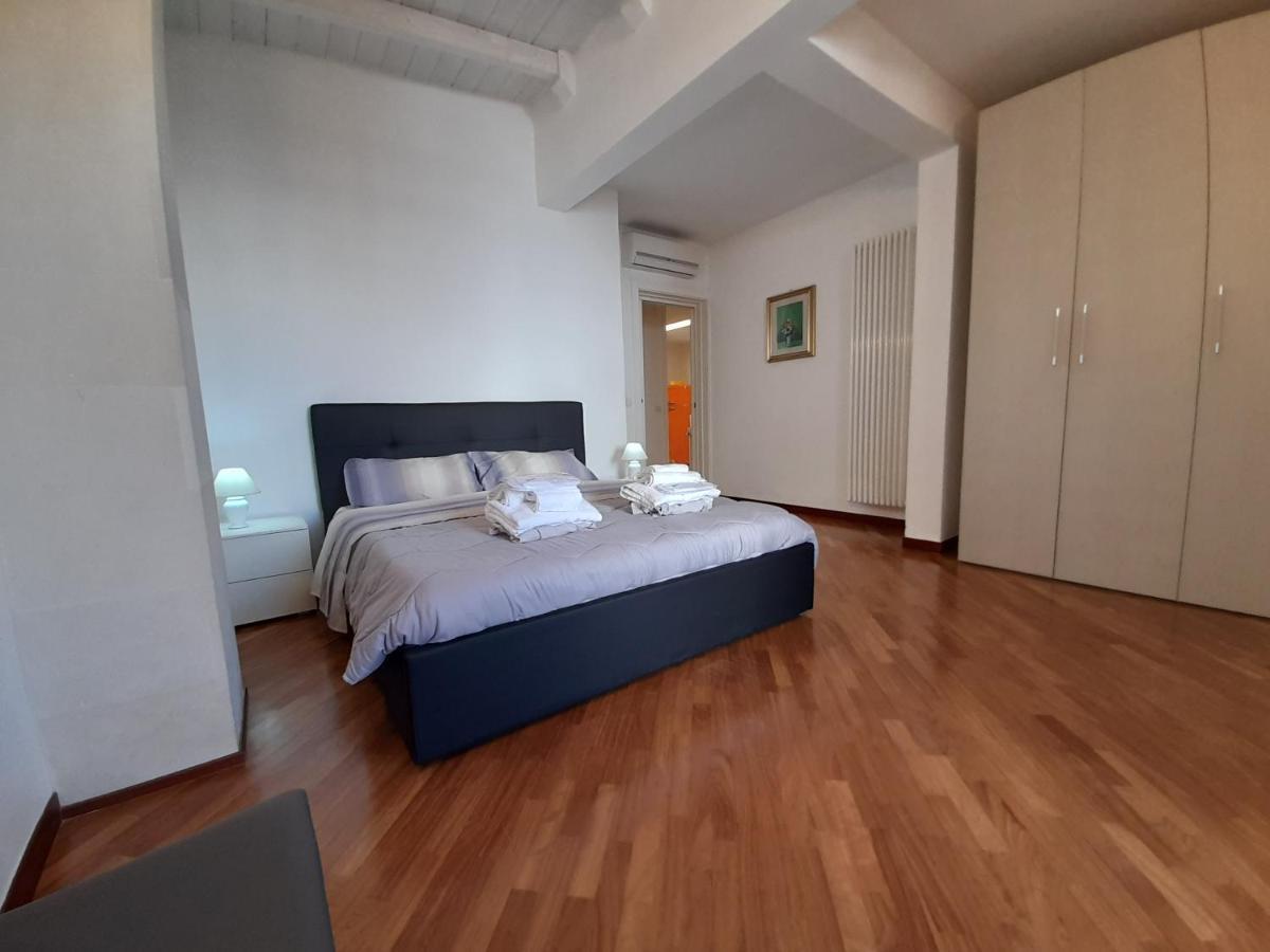 Dimora Emilia Lägenhet Lecce Exteriör bild